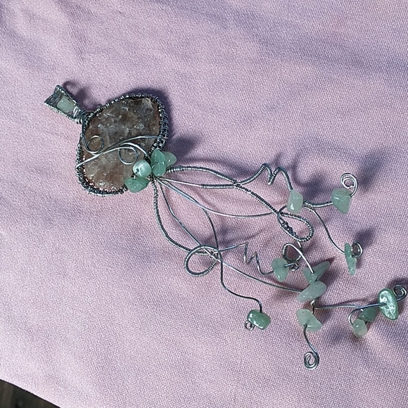 NWT Beautiful Smokey Quartz Jellyfish Suncatcher - Picture 2 of 8